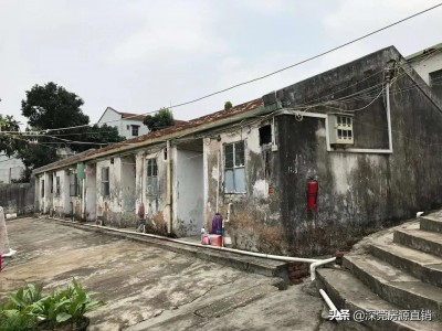 深圳旧住宅区的合法建筑采用原地产权置换的，按照套内面积不少于1:1的比例进行补偿